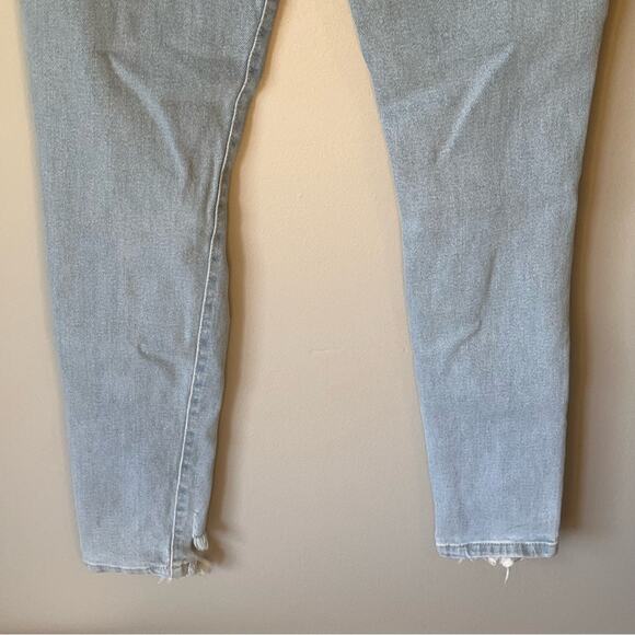 Fashion NOVA Light Wash Distressed Jean Jeggings Size 7 - Picture 13 of 13